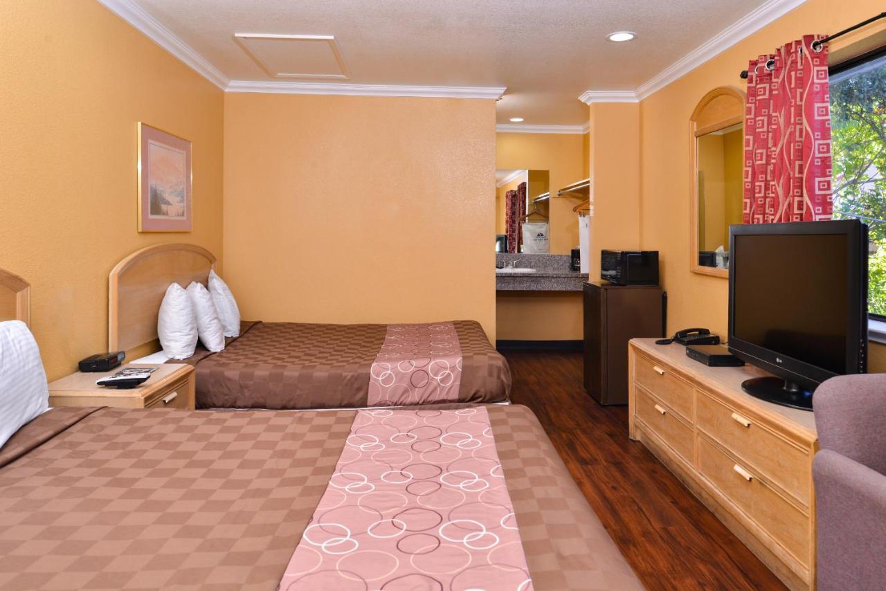 Americas Best Value Inn And Suites Clearlake Exterior foto