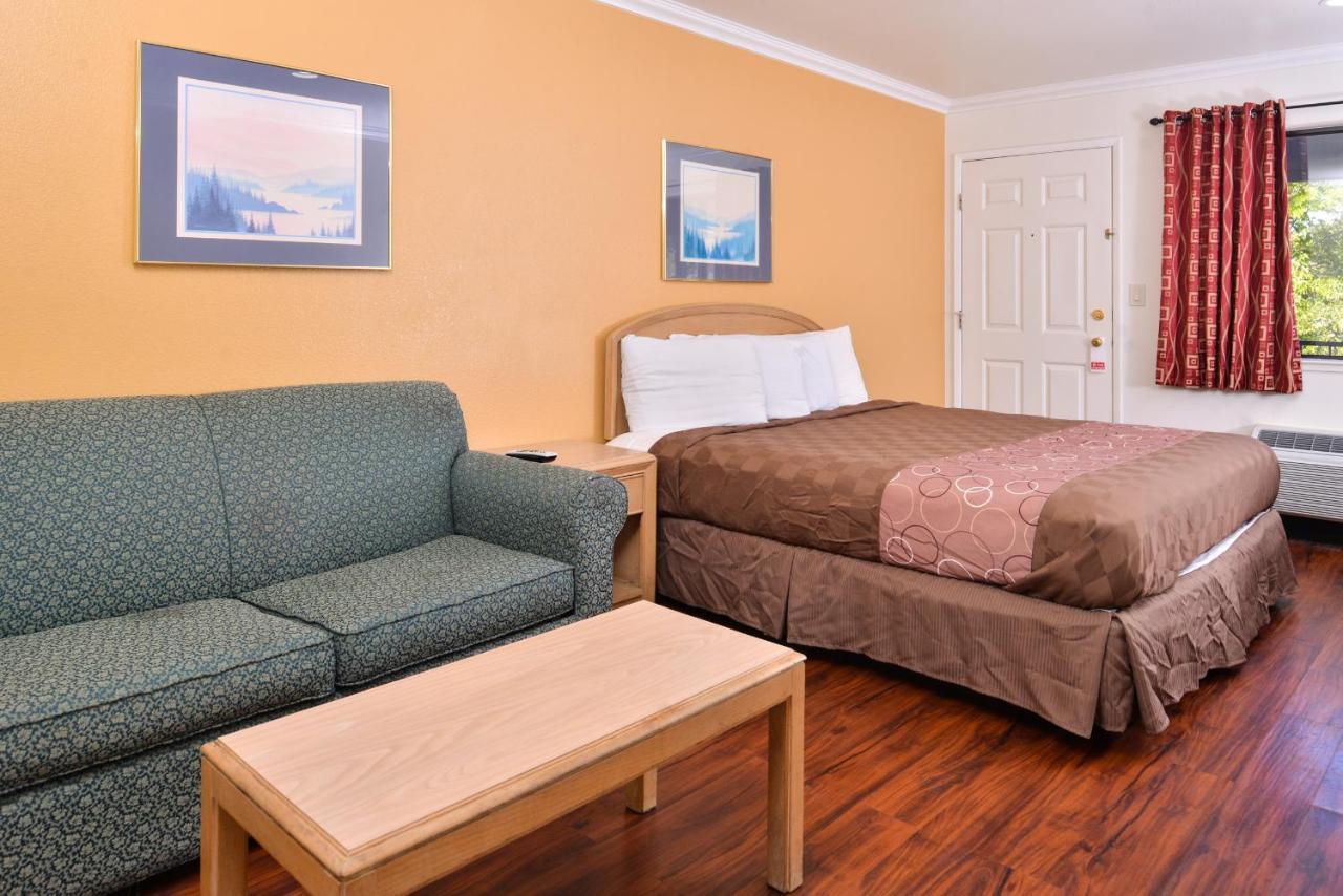Americas Best Value Inn And Suites Clearlake Exterior foto